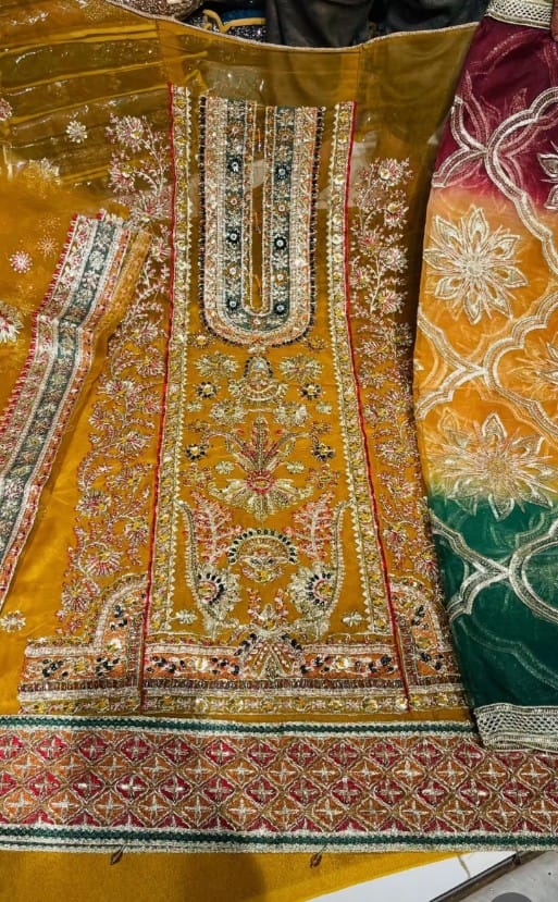 MARYAM HUSSAIN SUIT 3 PCS